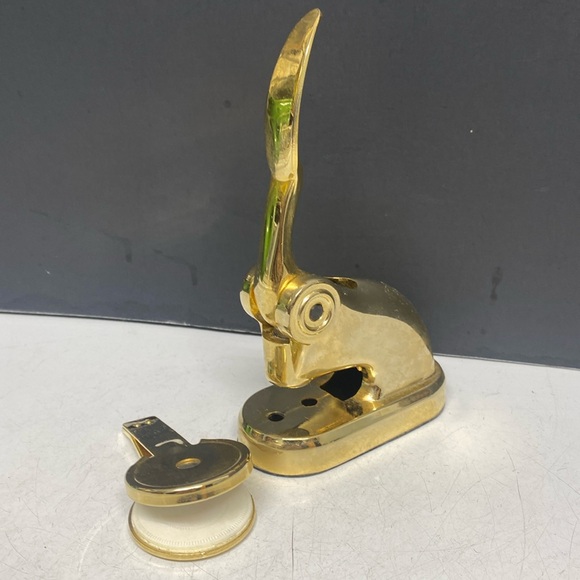 Royal Mark Embosser D'Elegance Gold Personal Manual Stamper - Picture 3 of 17